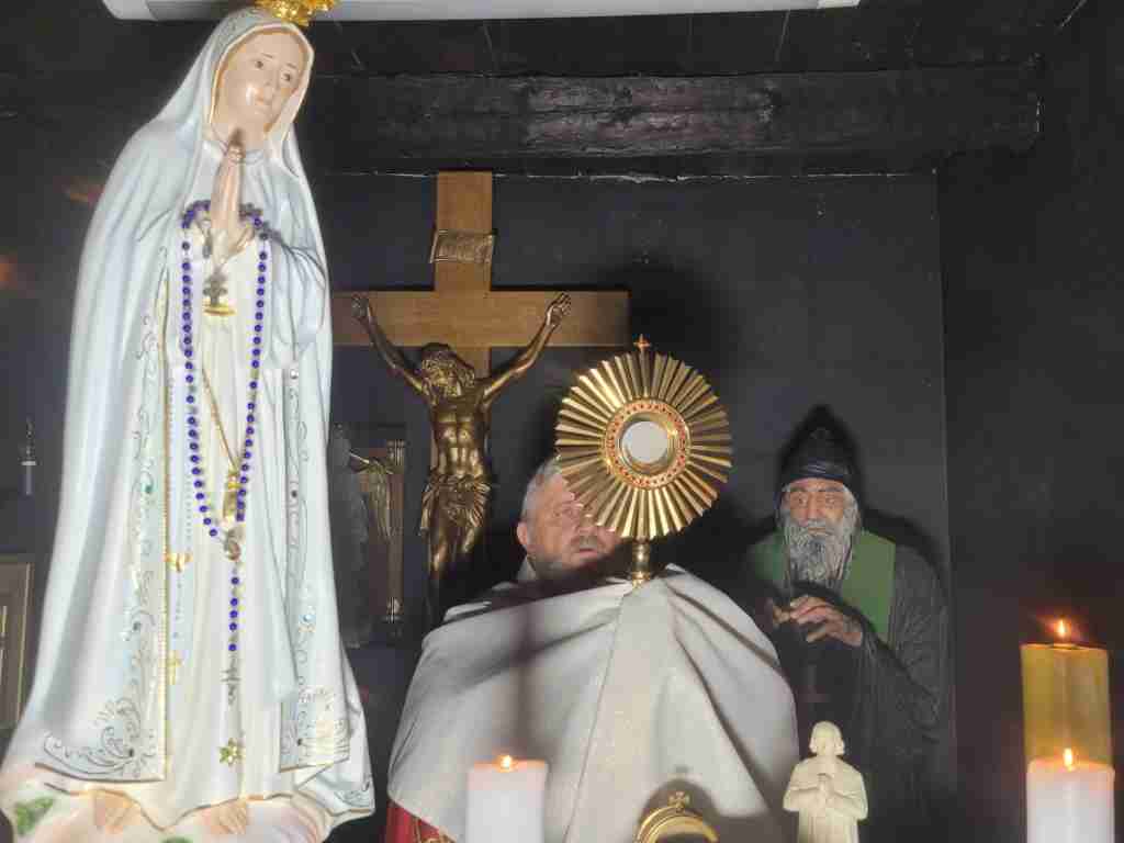 Messe nere, rubate le ostie in chiesa Il Patriarca: più grave di Notre Dame